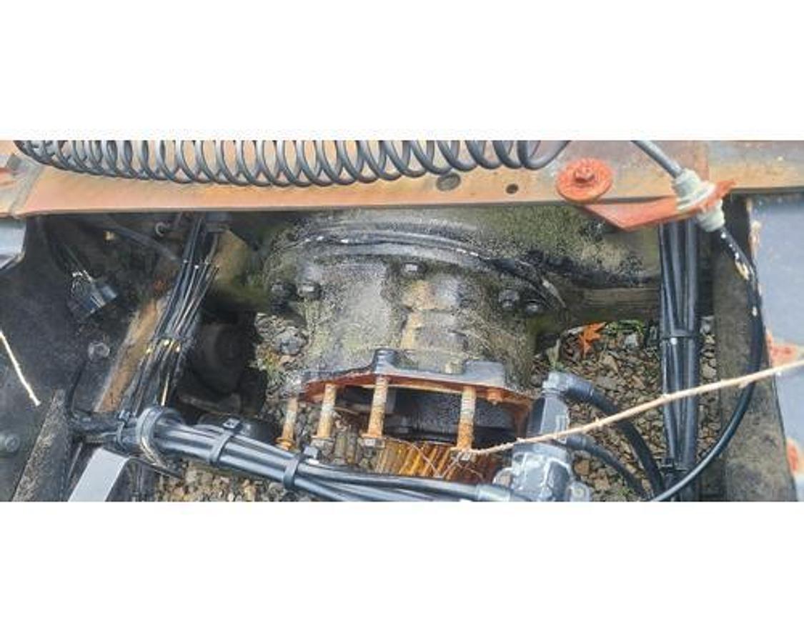 Used 2012 Eaton DS405