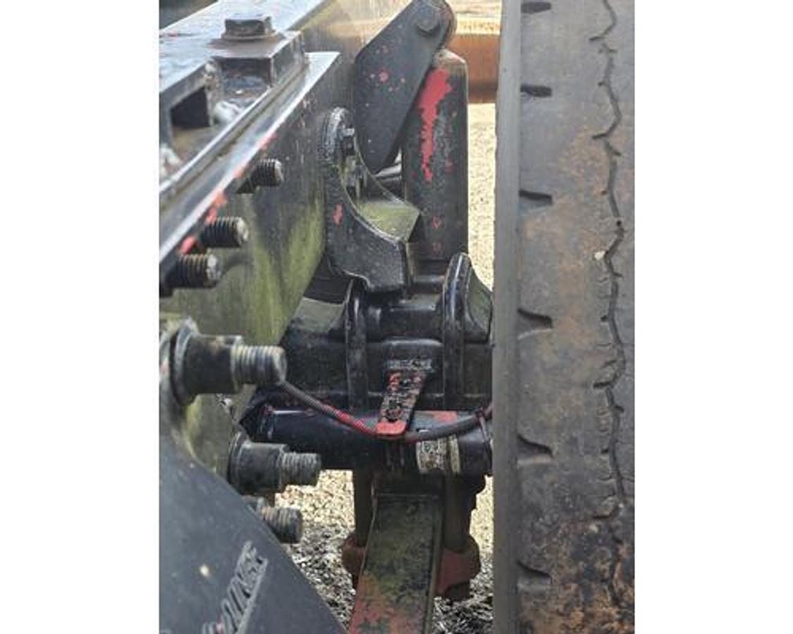 Used 2005 Freightliner CENTURY