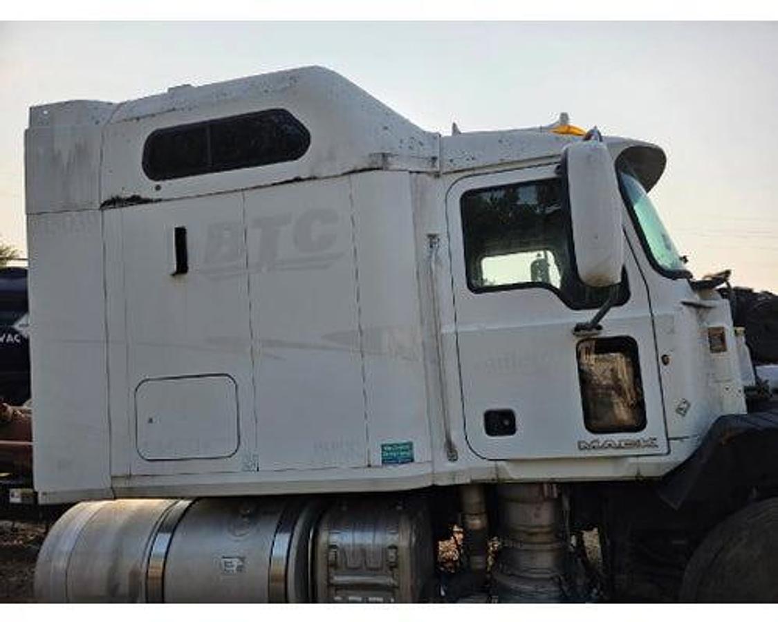 Used 2013 Mack CX600/VISION SERIES