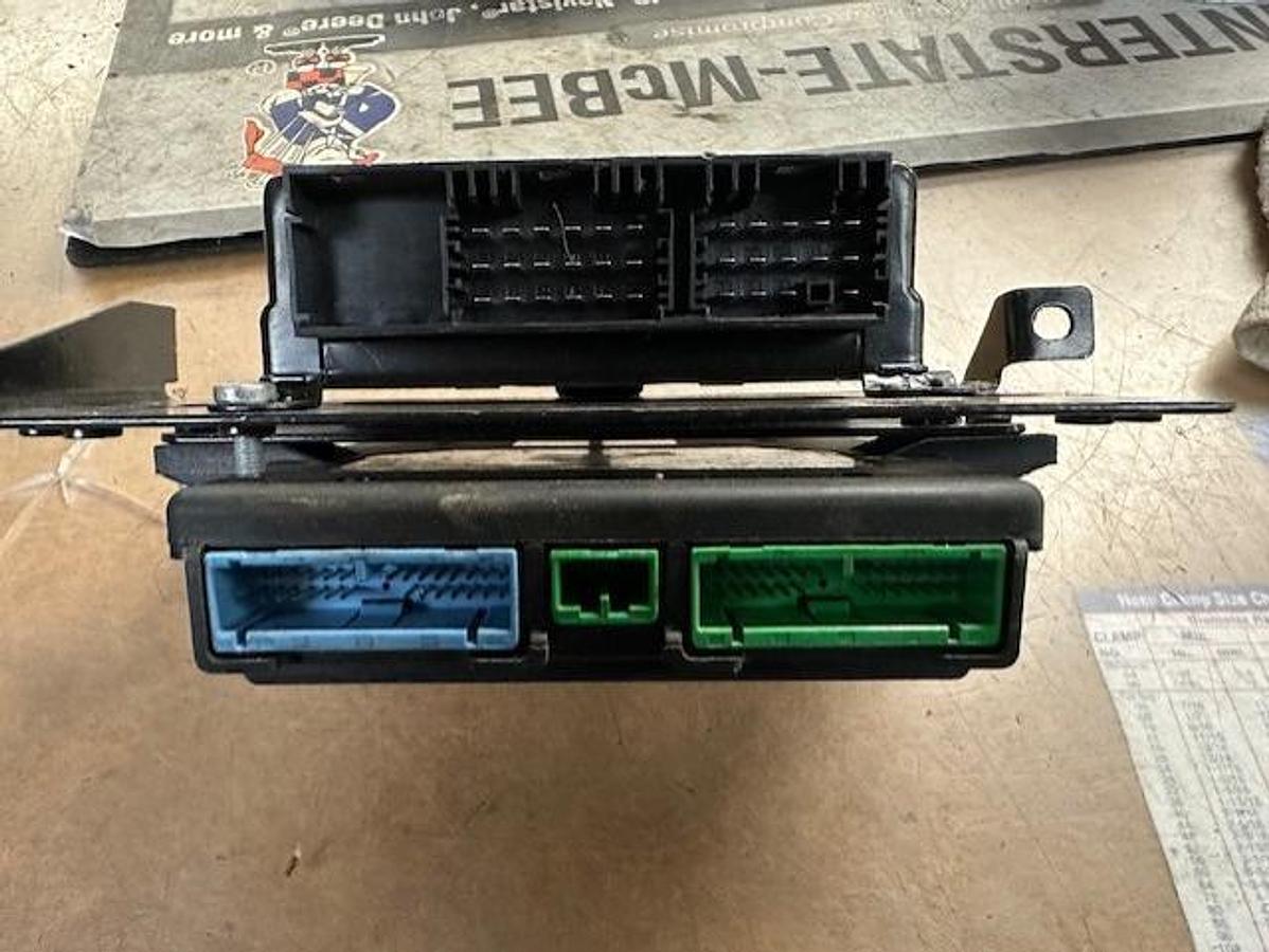 Used WABCO ABS STABILITY ECM 10R-031803   #4008643050  12V