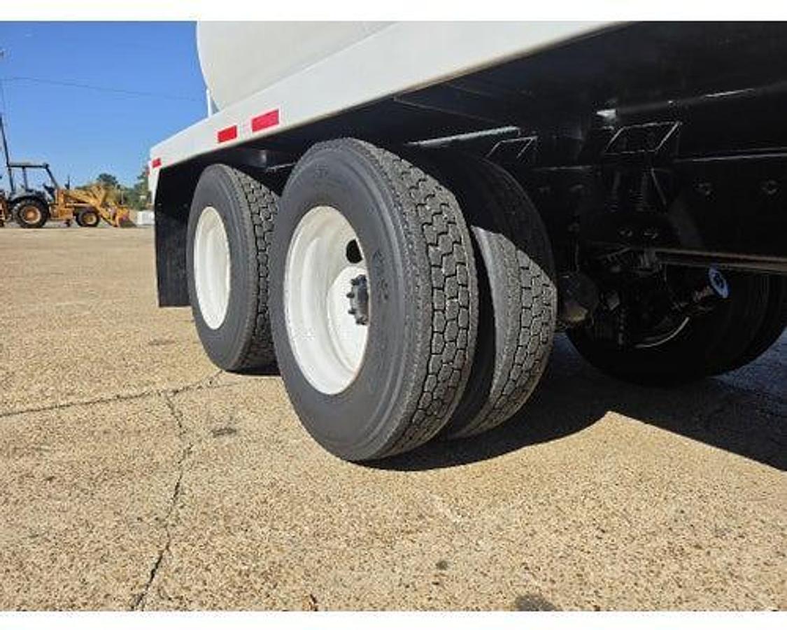 Used 2000 Mack CHU613