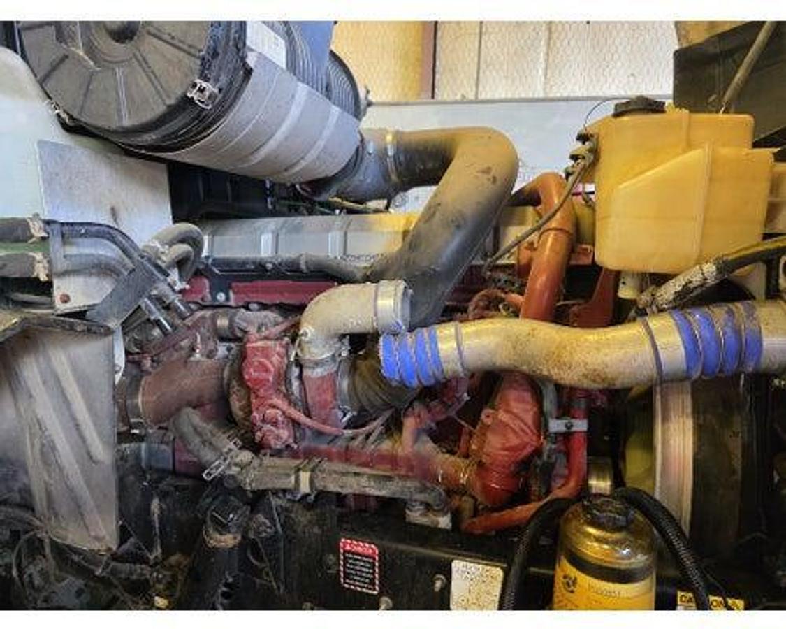 Used 2016 Mack CXN613 MP8