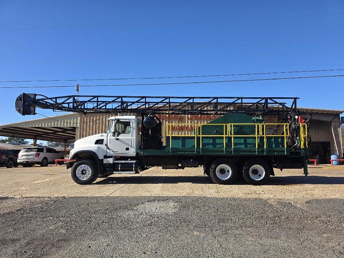 Used 2007 Mack CV713