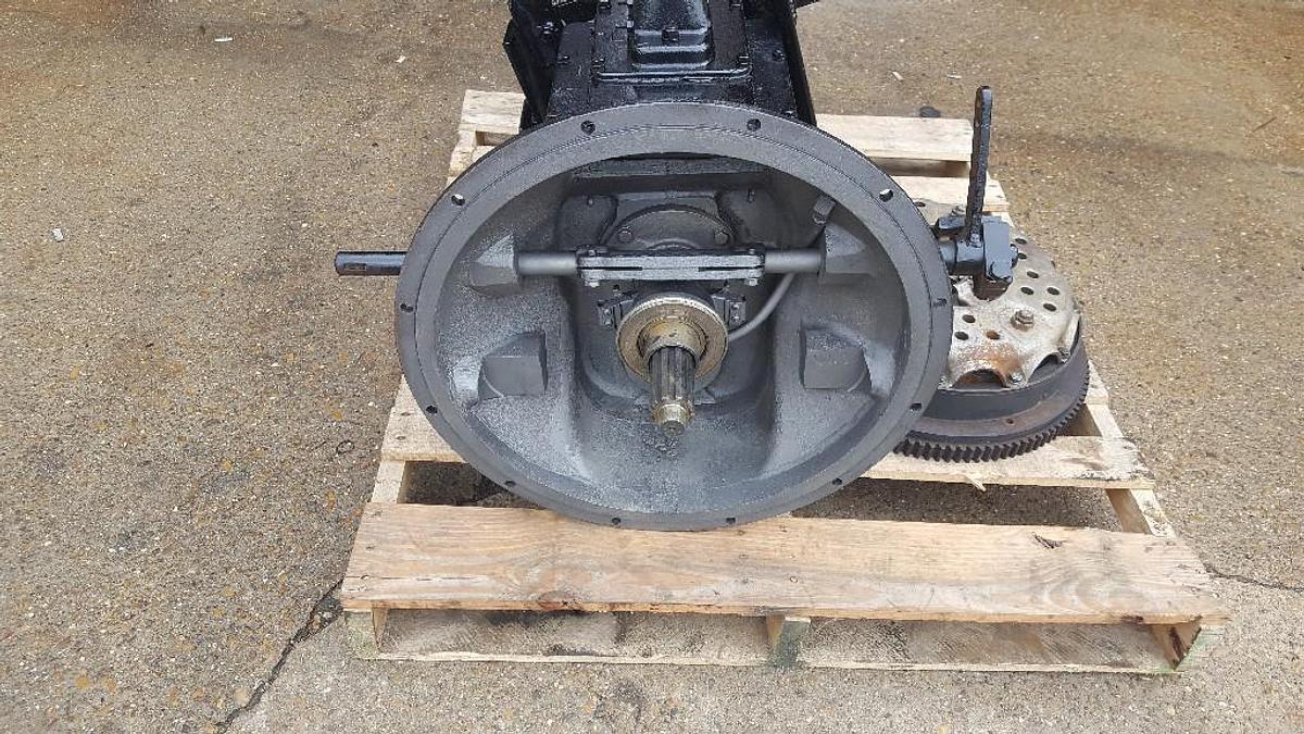 Used COTTA 4 SPD. TRANSMISSION MOD# TACU-100-17 #1 BELL HOUSING 71 SERIES DETROIT FLYWHEEL AND CLUTCH.  CHELSEA PTO #410XUABX-W3XD