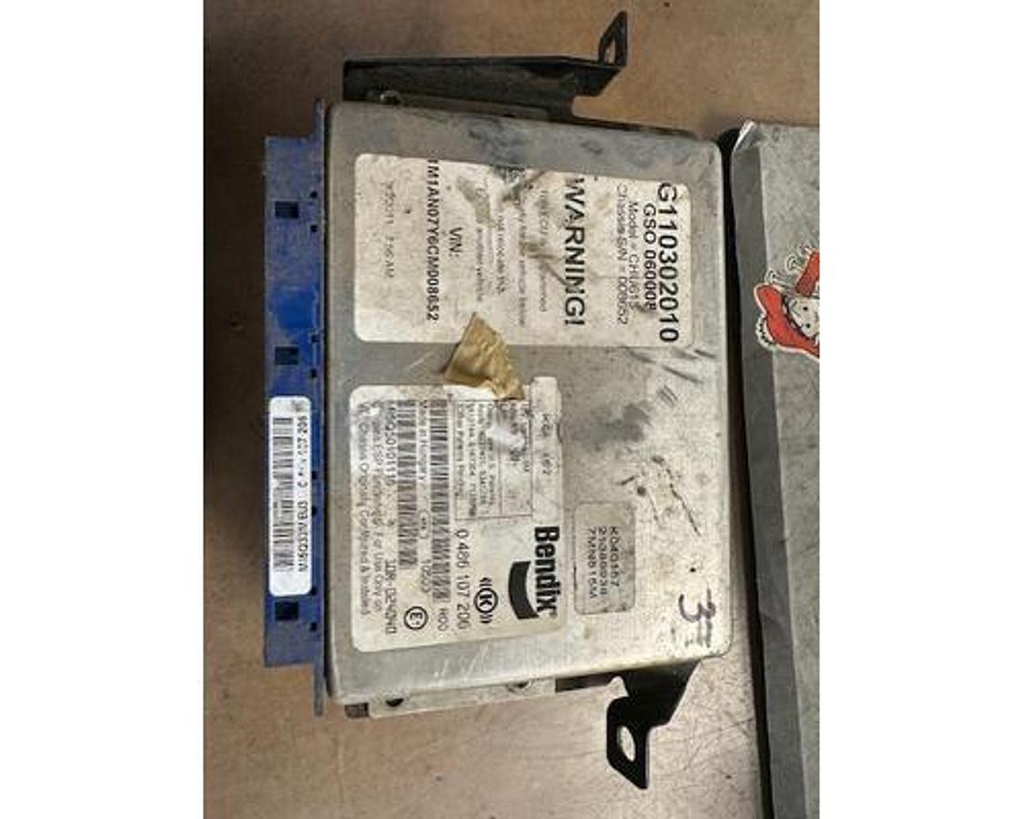 Used GOOD USED BENDIX ABS CONTROL MODULE # K040157   # 21389938  # 7MN515M