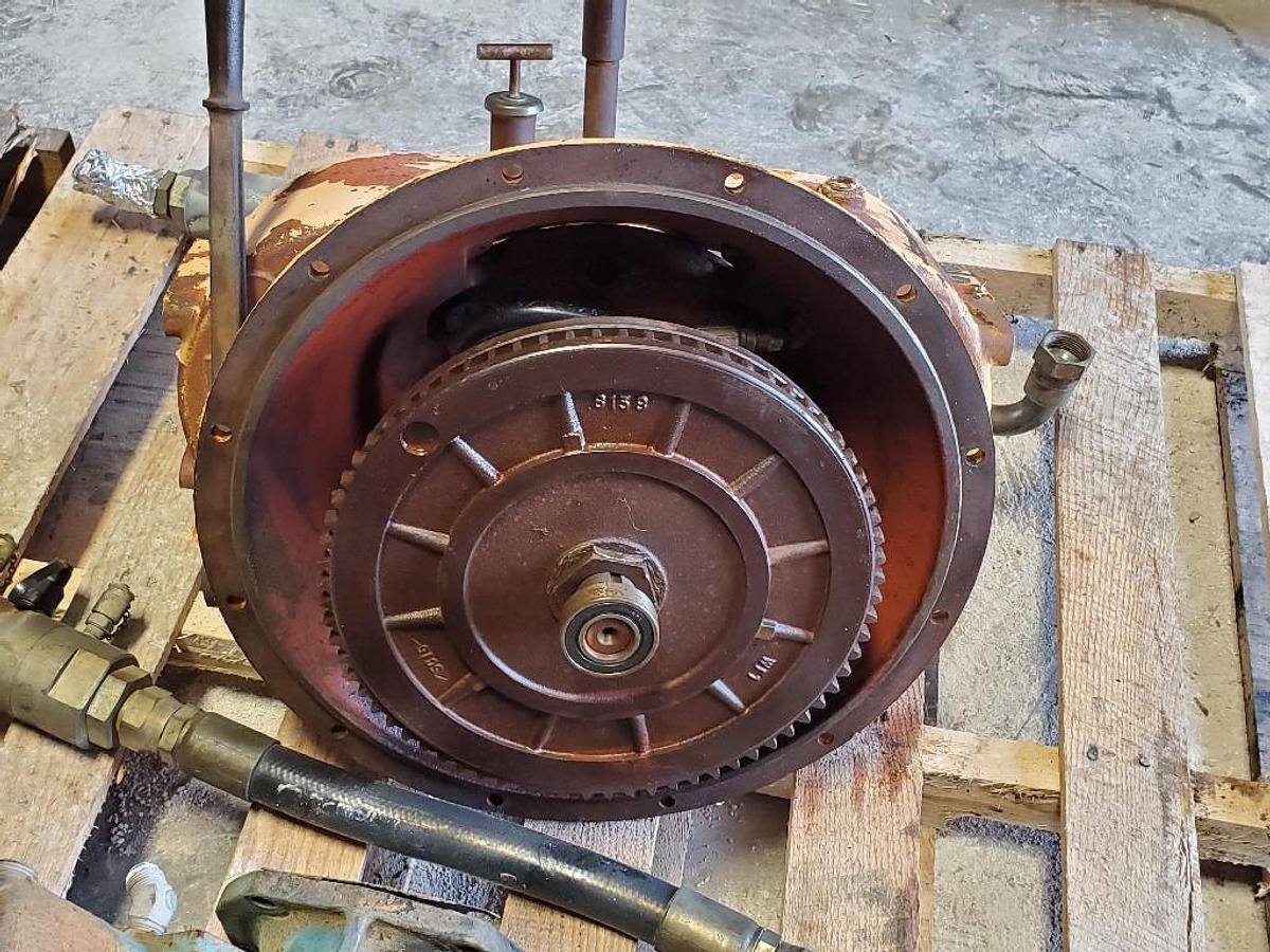 Used SAE#3 SINGLE PLATE 11" CLUTCH DOUBLE 5" FUNK PUMP DRIVE MODEL# 281800A  5" GEAR CENTERS 1 1/4" SPLINE