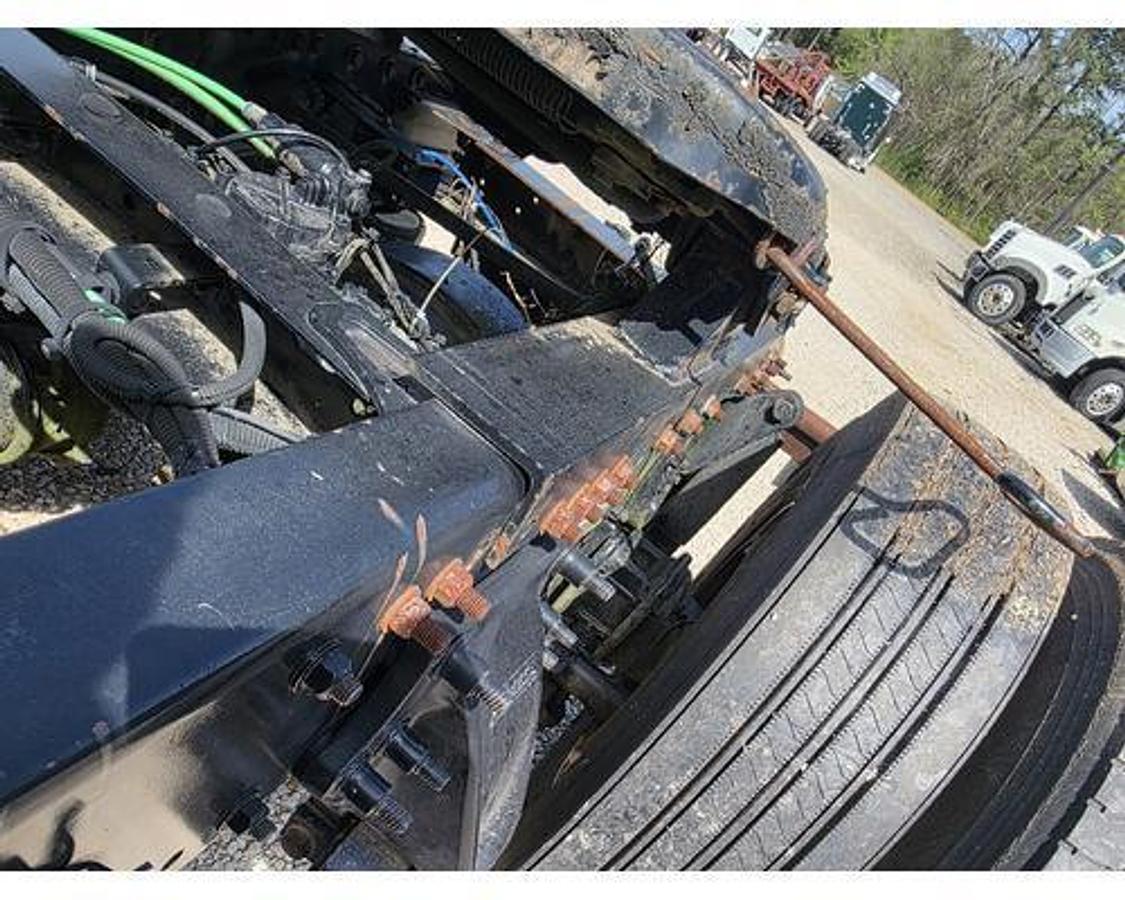 Used 2014 Freightliner CASCADIA