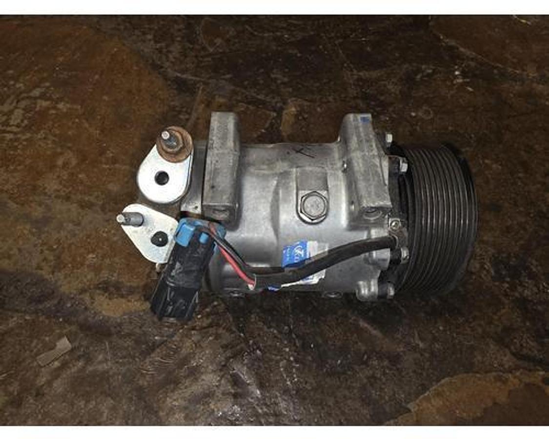 Used GOOD USED A/C COMPRESSOR #4347 FOR INTERNATIONAL DURASTAR N9 9.3L DIESEL