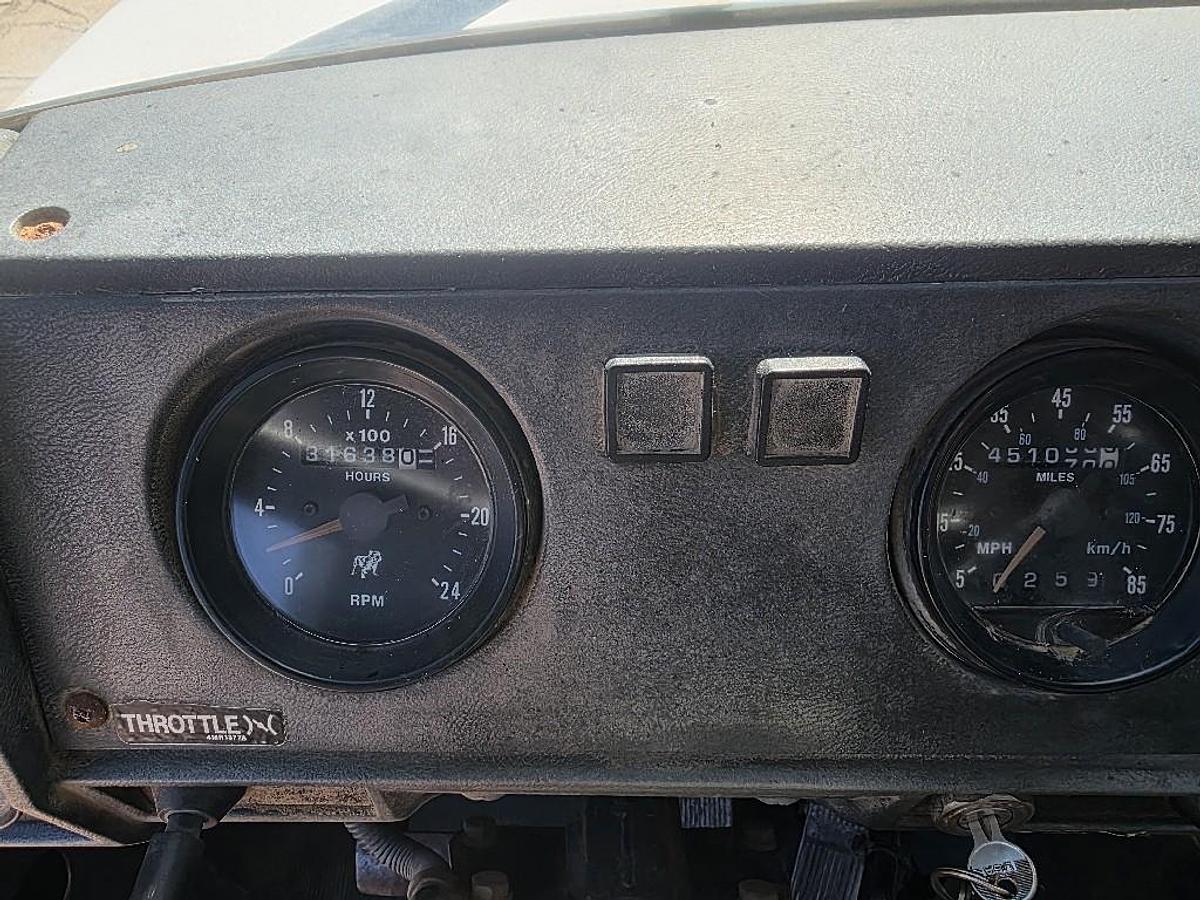 Used 1995 Mack RD688S