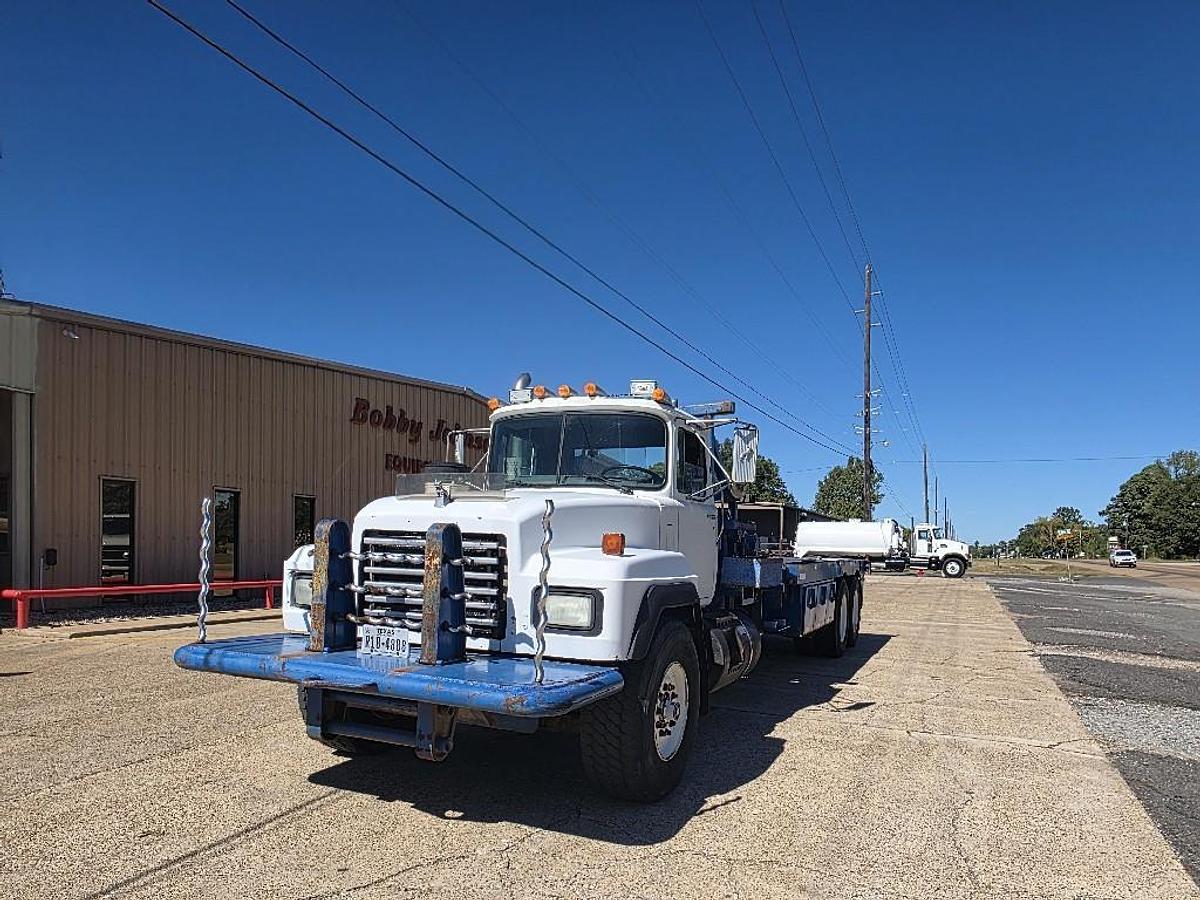 Used 1995 Mack RD688S