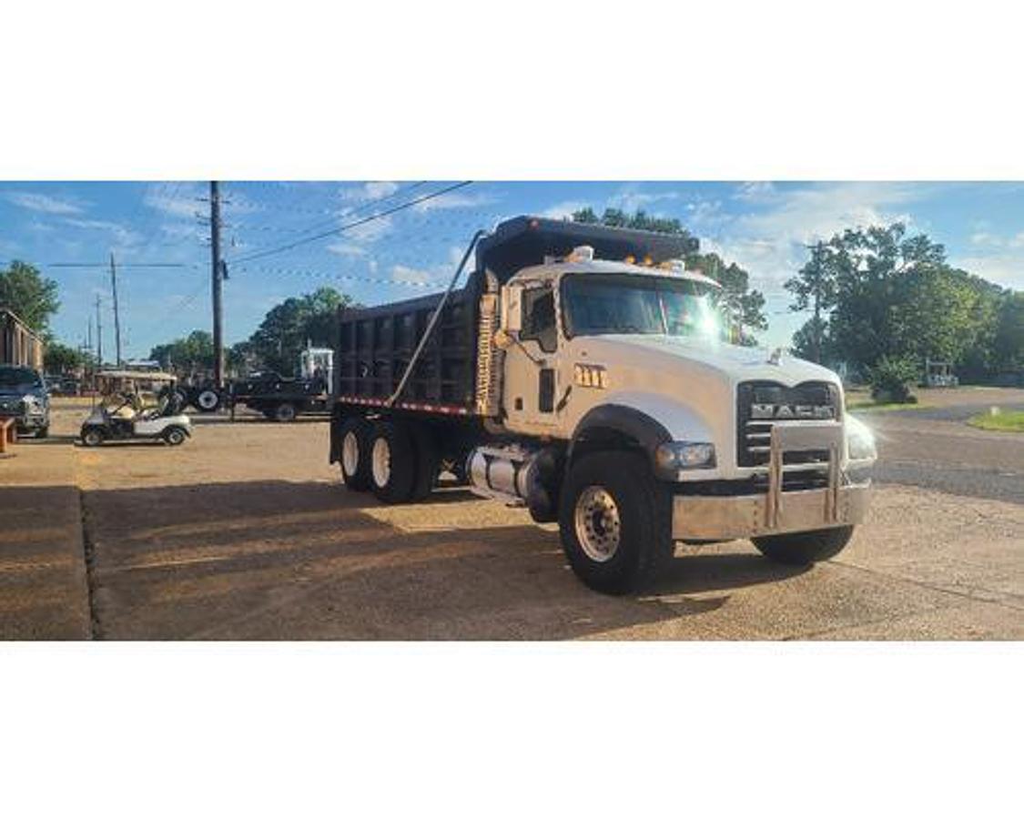 Used 2006 Mack CV713