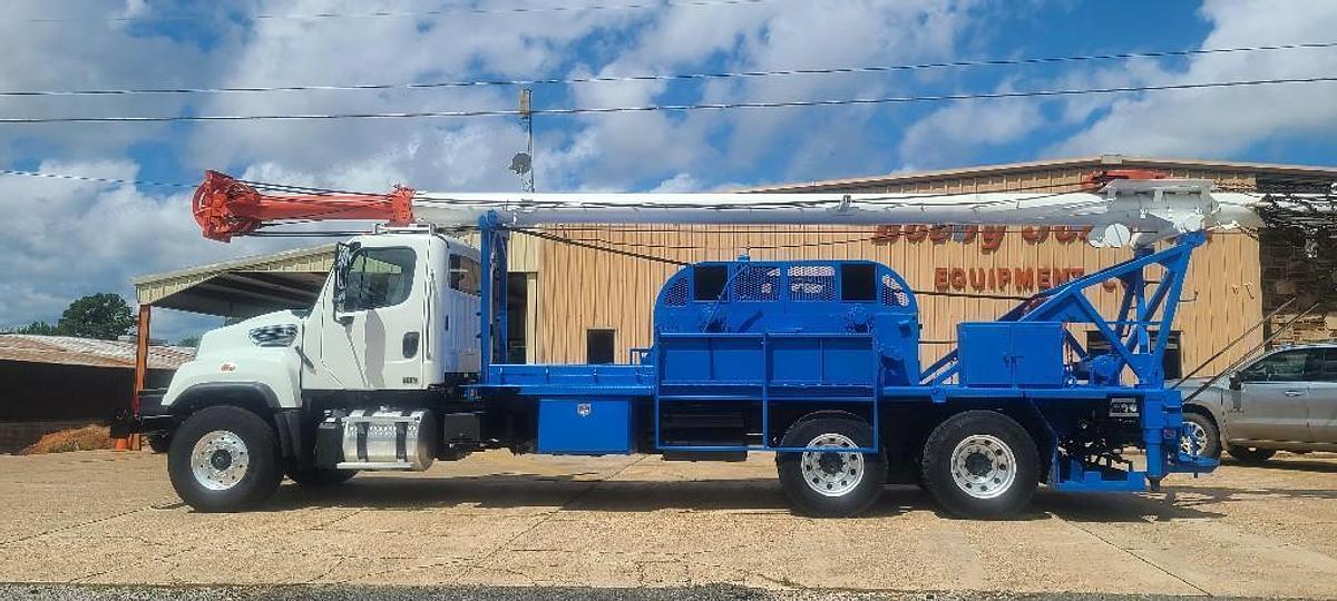 Used 2012 Freightliner 114SD