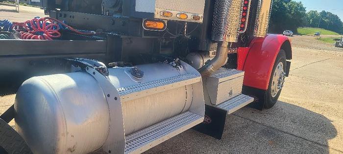 Used 2001 Peterbilt 379