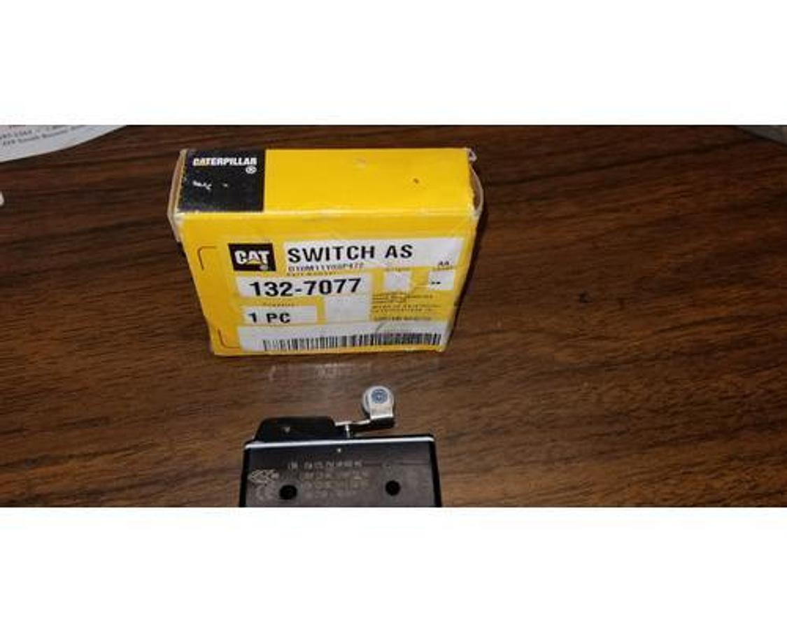 New surplus NEW SURPLUS CAT LIMIT SWITCH 132-7077
