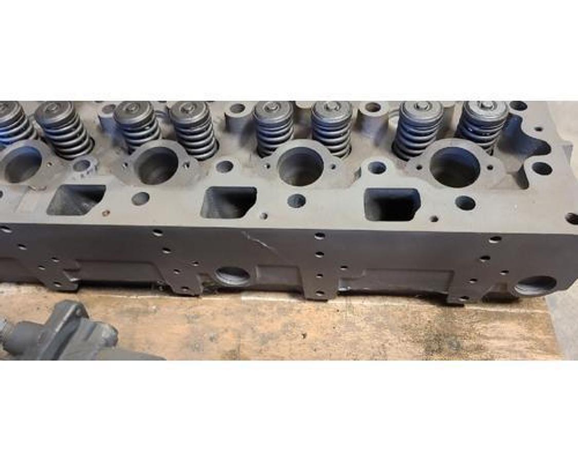 Used INTERNATIONAL DT 466E