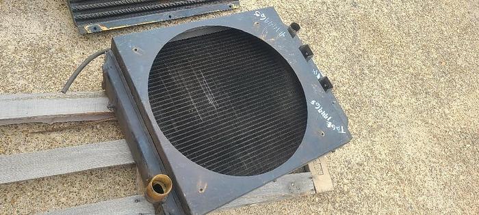 Used USED JOHN DEERE 4045 INDUSTRIAL RADIATOR