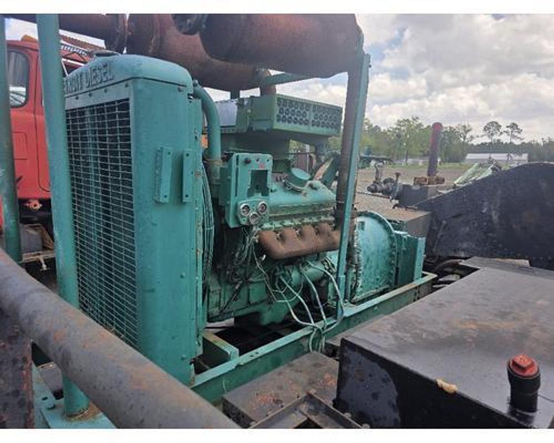 Used TRIPLEX MUD PUMP PAH200 DETROIT 8V92 WITH 5860 ST ALLISON