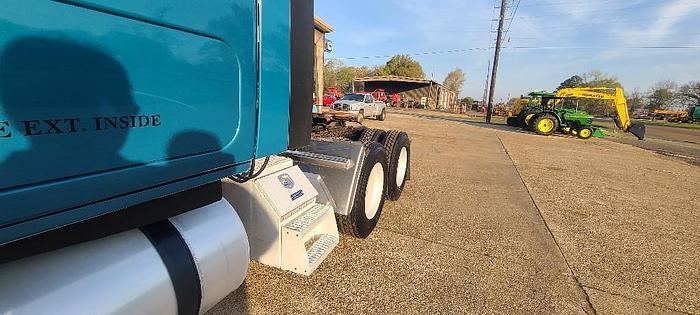 Used 2015 Freightliner CASCADIA