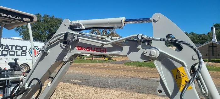Used 2022 TAKEUCHI TB225
