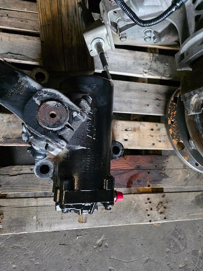 Used GOOD USED HINO 268 STEERING GEAR BOX # TAS65209A