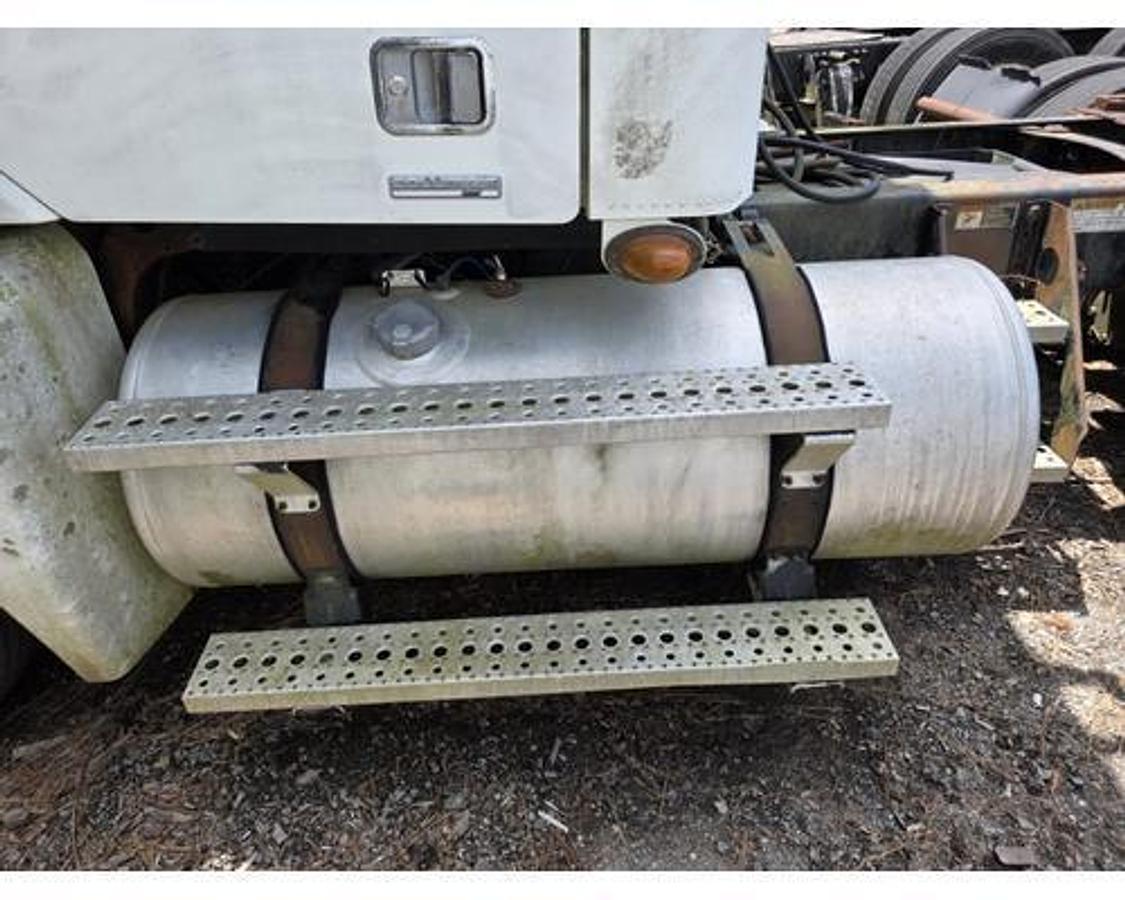 Used 2007 Freightliner COLUMBIA FREIGHTLINER