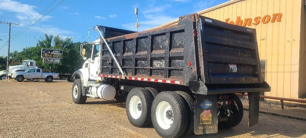 Used 2006 Mack CV713