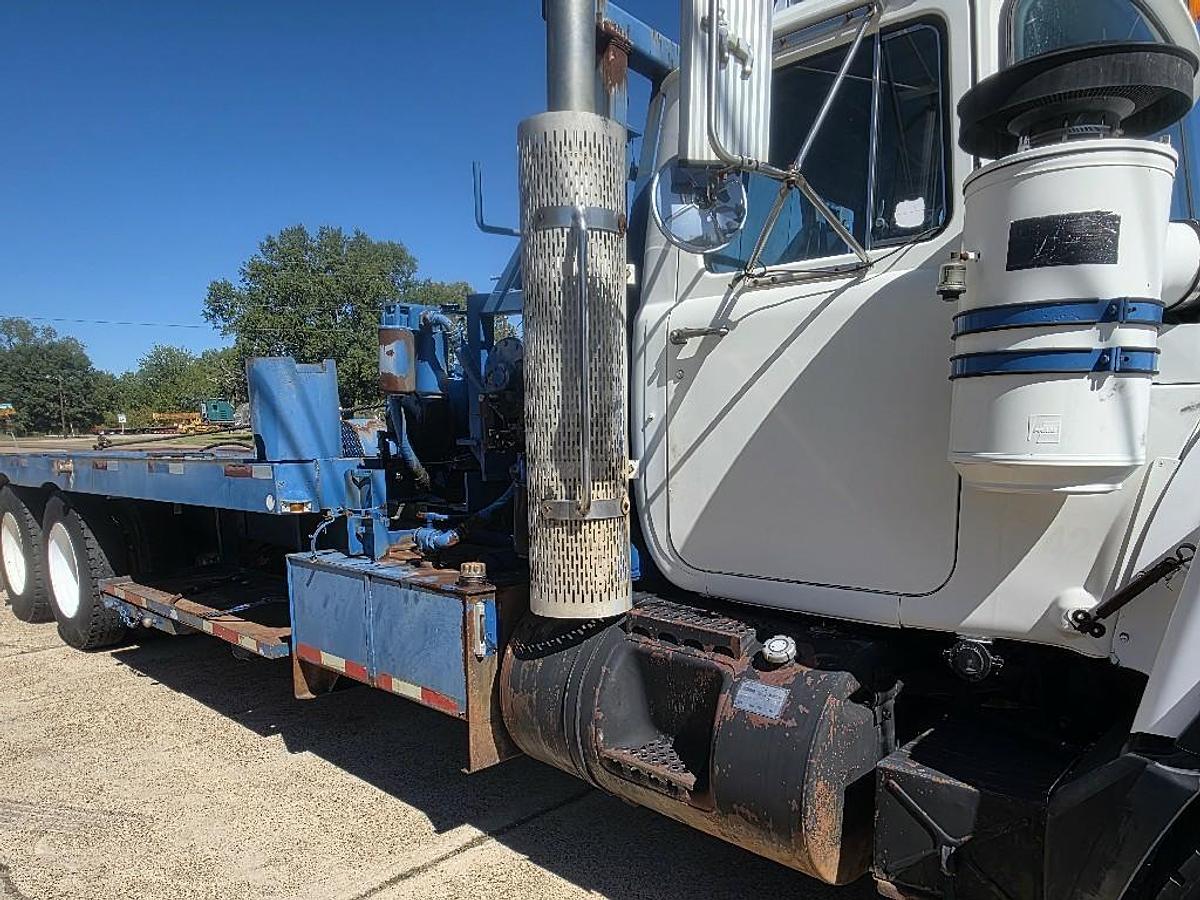 Used 1995 Mack RD688S