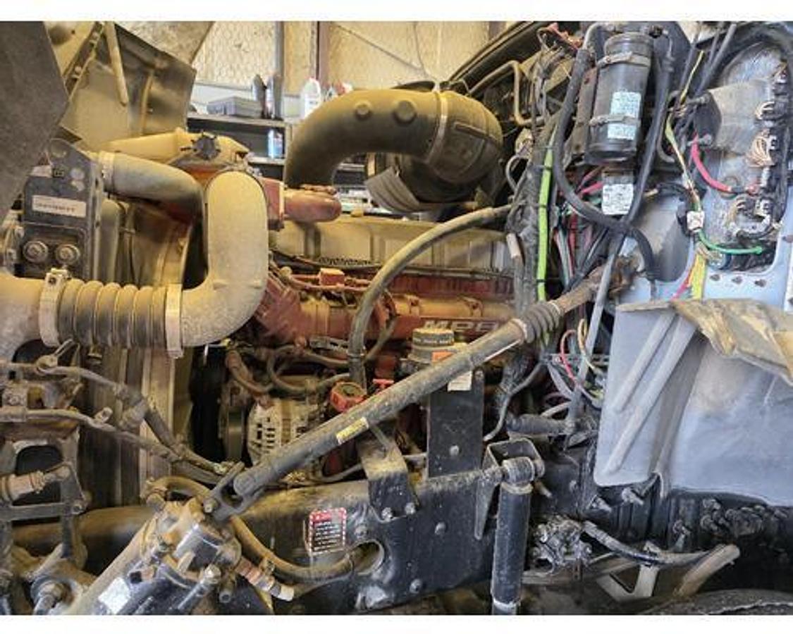 Used 2015 Mack CXN613