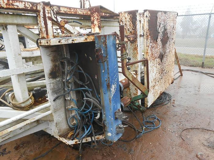 Used CRANE CARRIER RIG