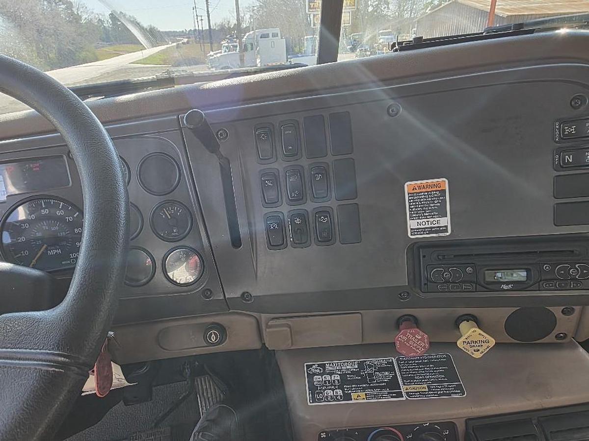 Used 2007 Mack CV713