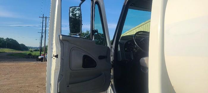 Used 2005 INTERNATIONAL 4200