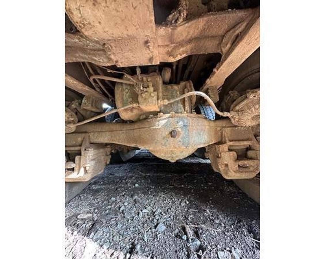 Used 1988 Mack R688ST CRD93