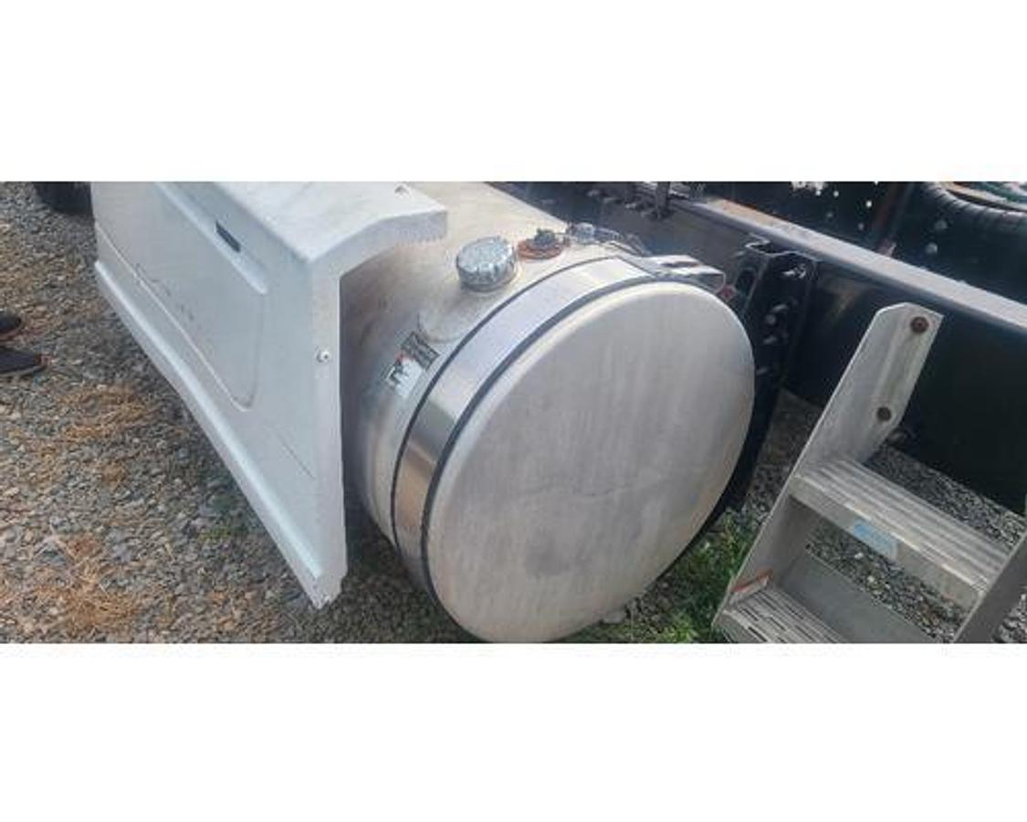 Used 2015 Mack CXN613