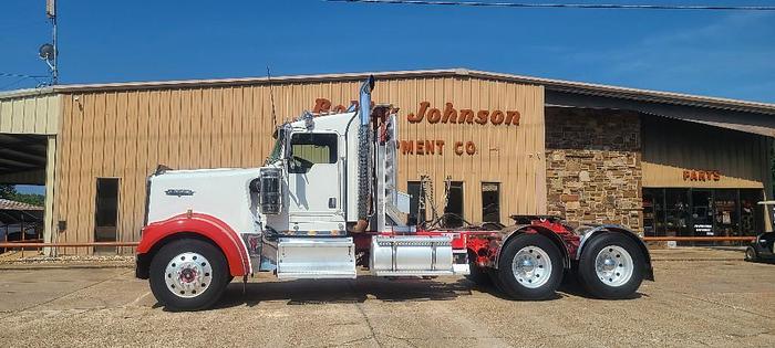 Used 2008 Kenworth W900