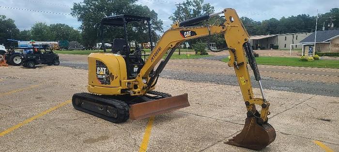 Used 2016 CATERPILLAR 303.5E2