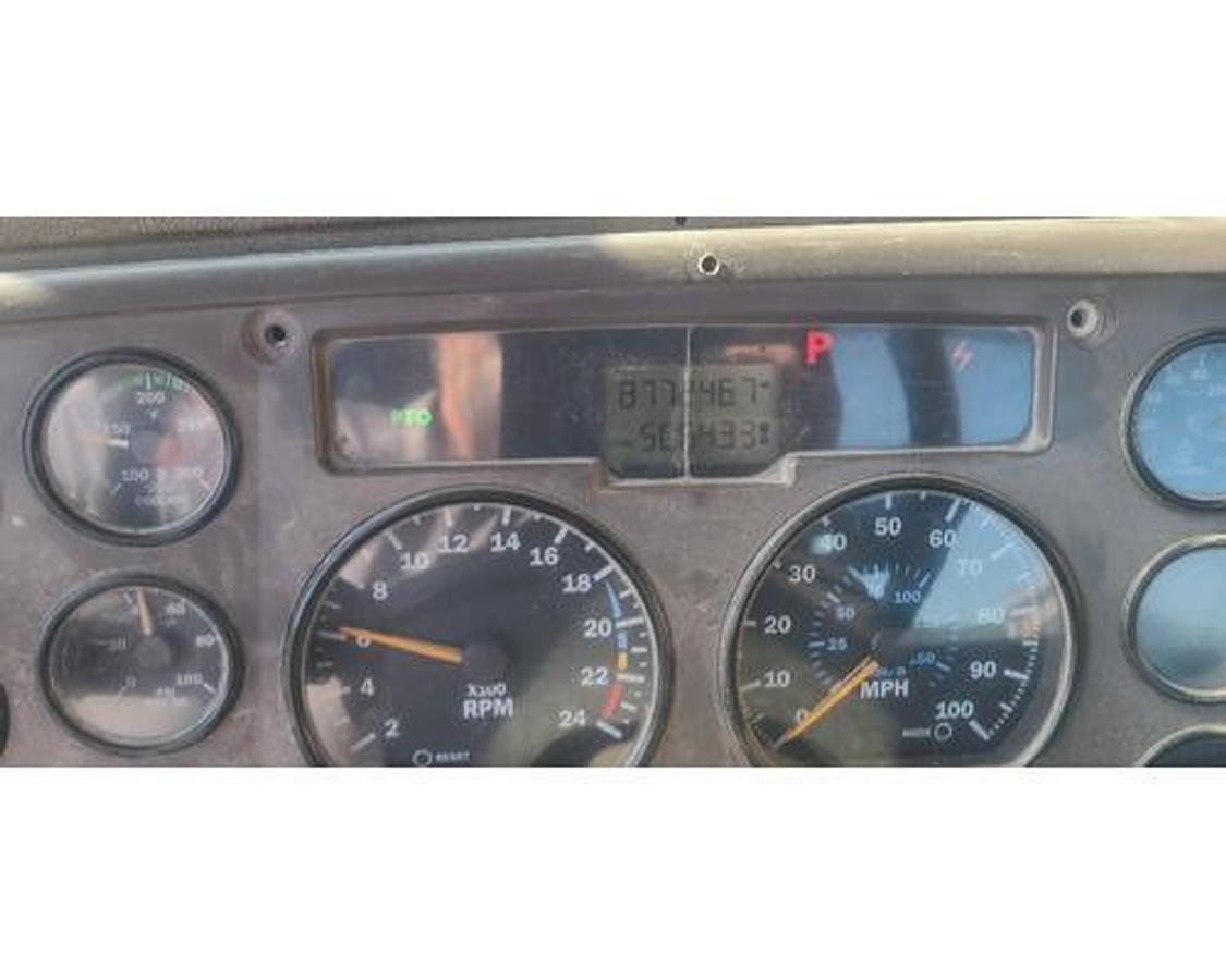 Used 2005 Mack CV713