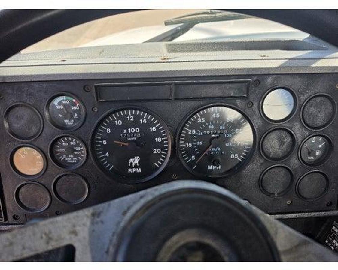 Used 2000 Mack CHU613