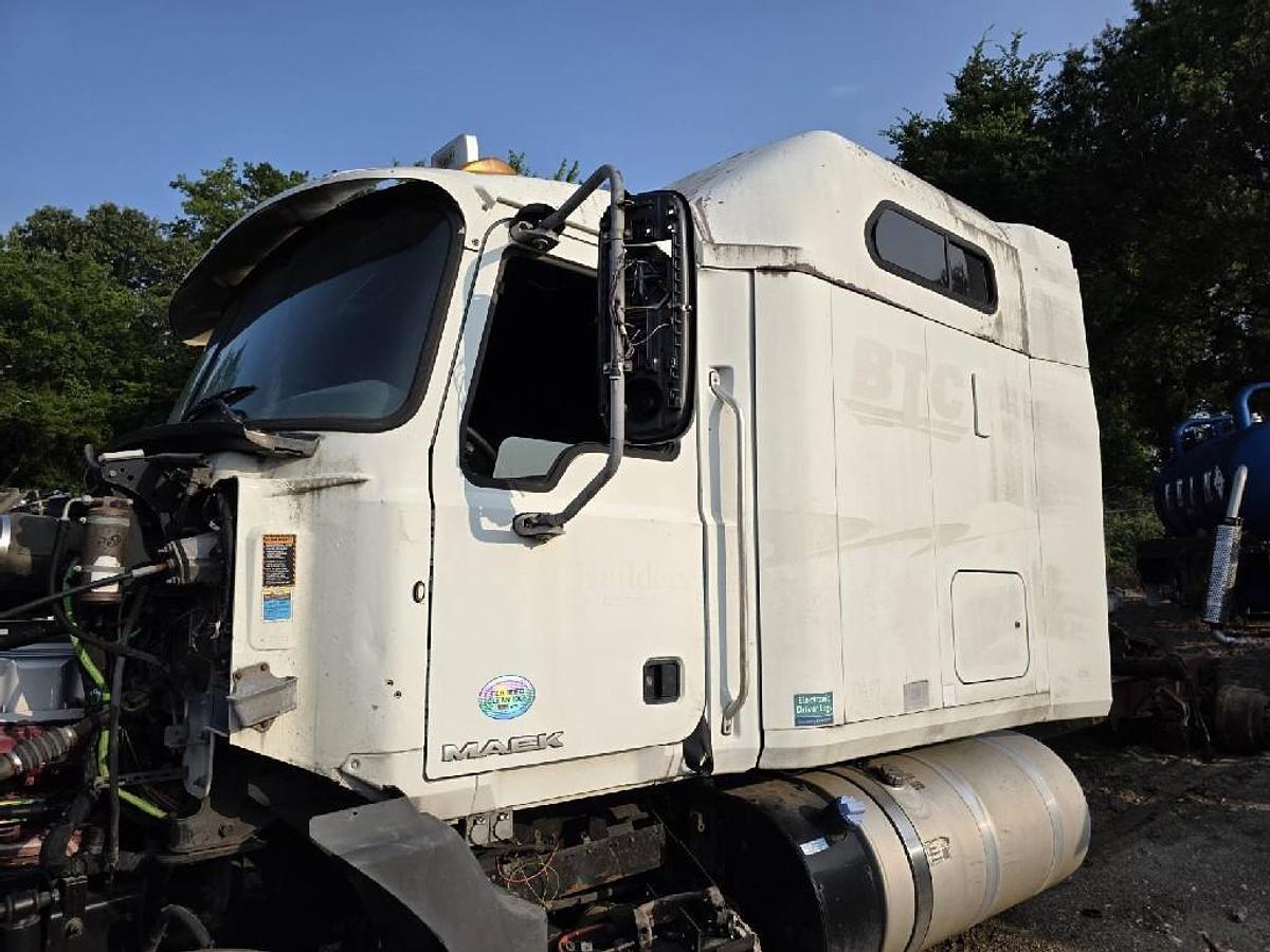 Used 2013 Mack CX600/VISION SERIES