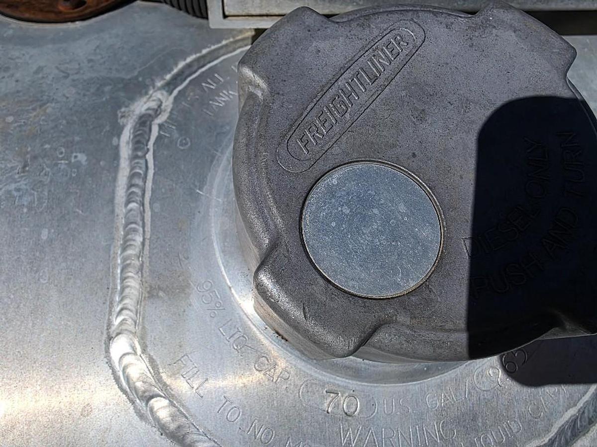 Used 2012 Freightliner CASCADIA