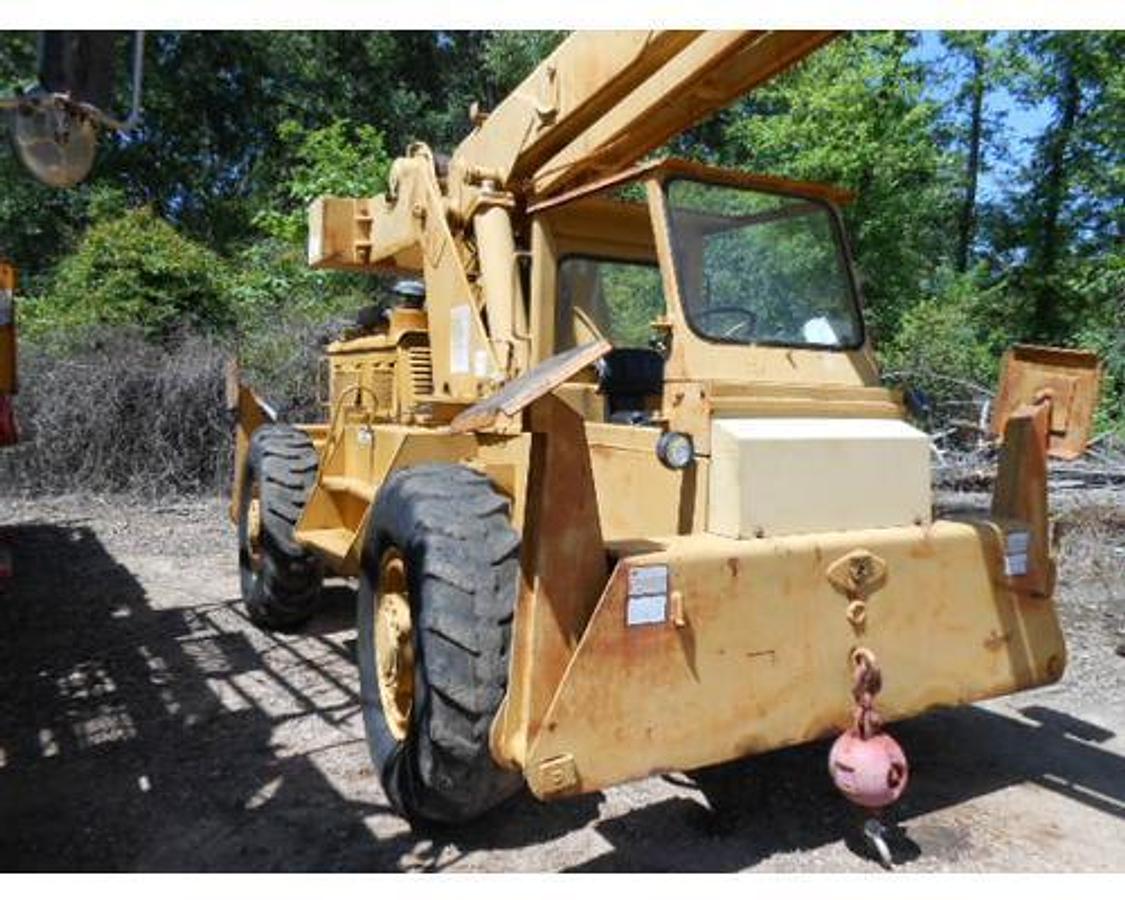 Used 1975 GROVE CRANE