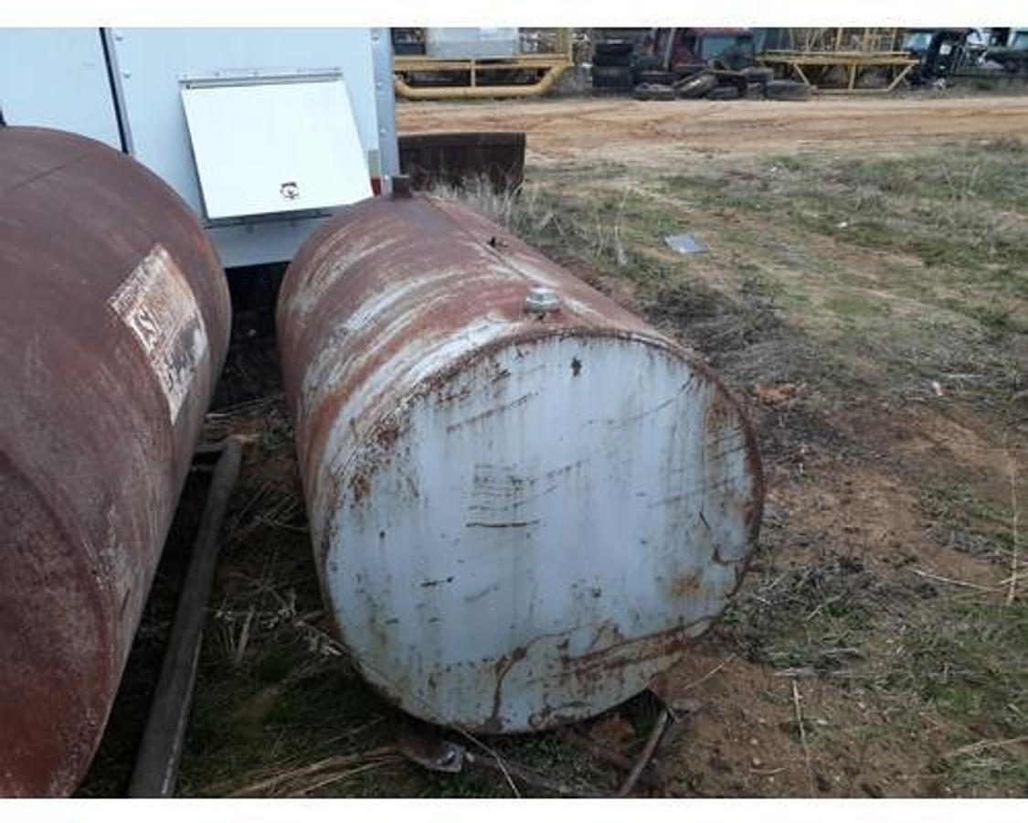 Used USED DIESEL FUEL TANK "L61 X "36 DIAMETER    GALLONS 250