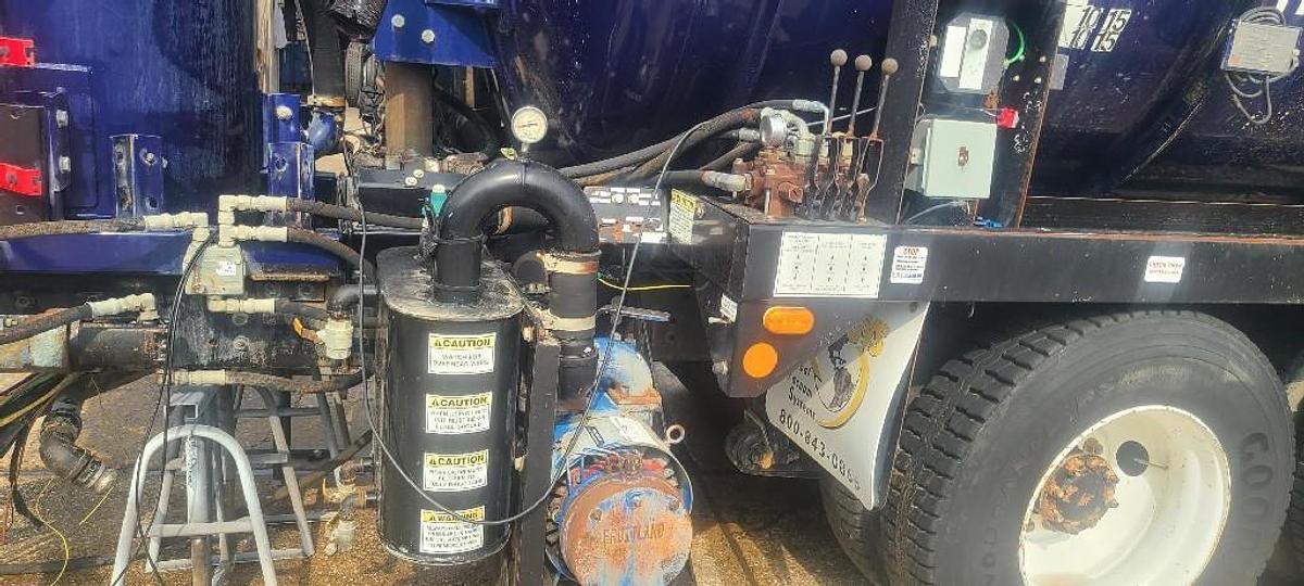 Used 2005 HYDROVAC 7400