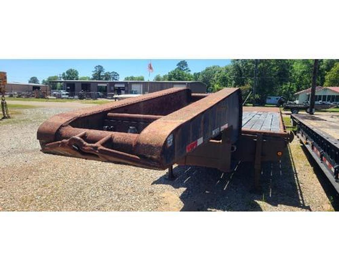 Used 1981 METAL FABRICATING COMPANY TRAILER