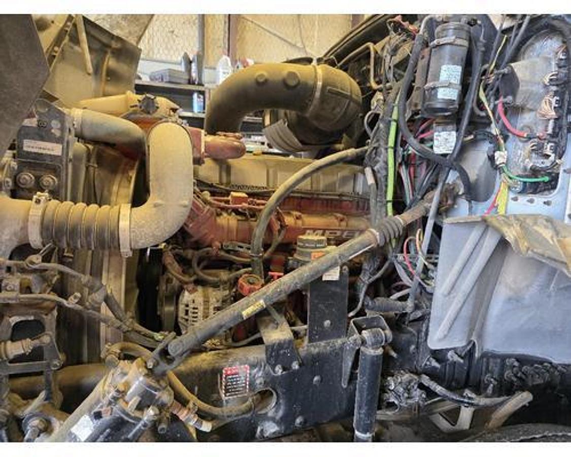 Used 2015 Mack CXN613