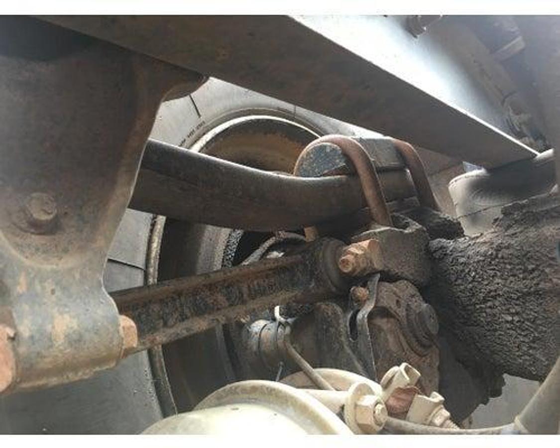 Used 2006 Mack CHN613