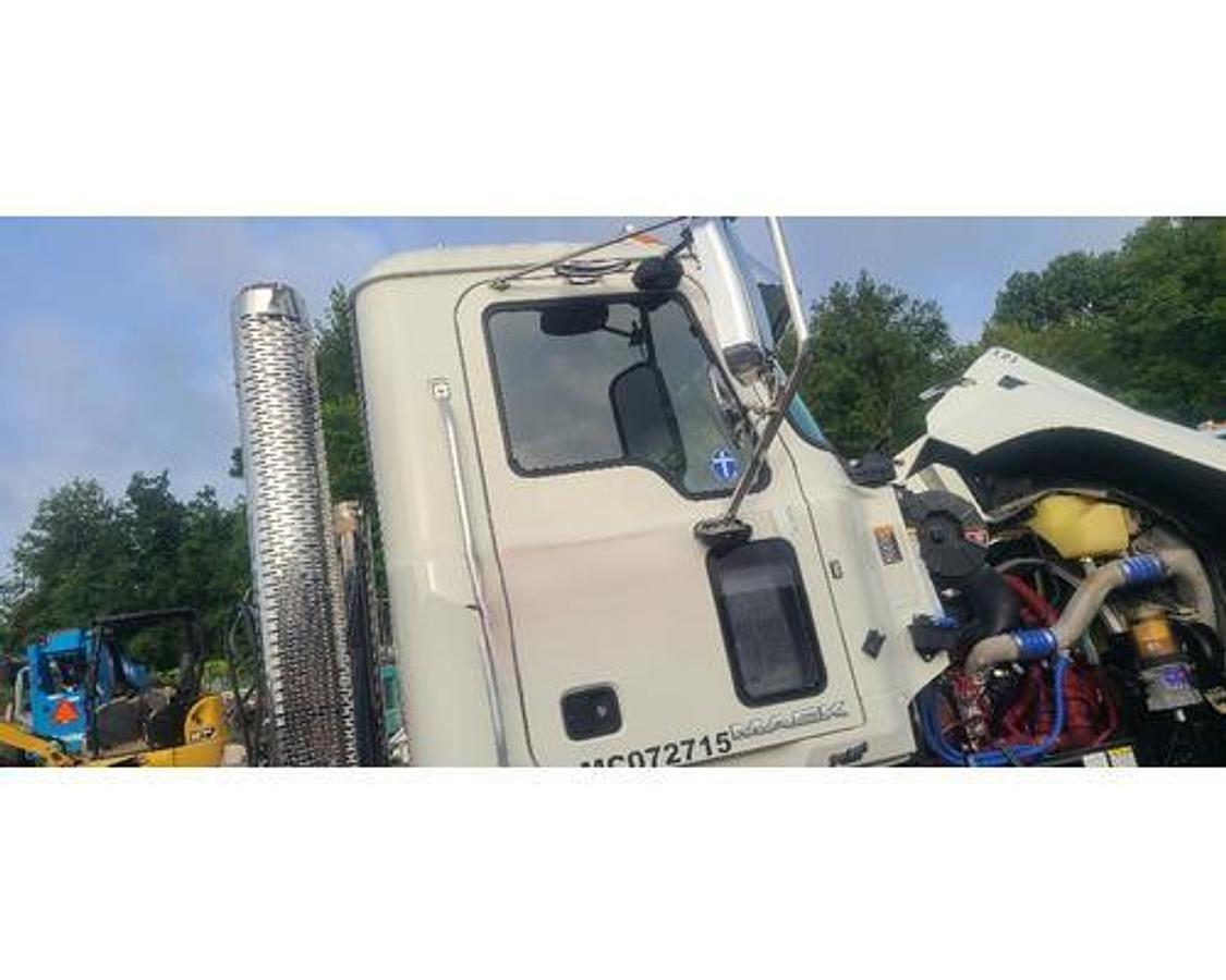 Used 2018 Mack CH613