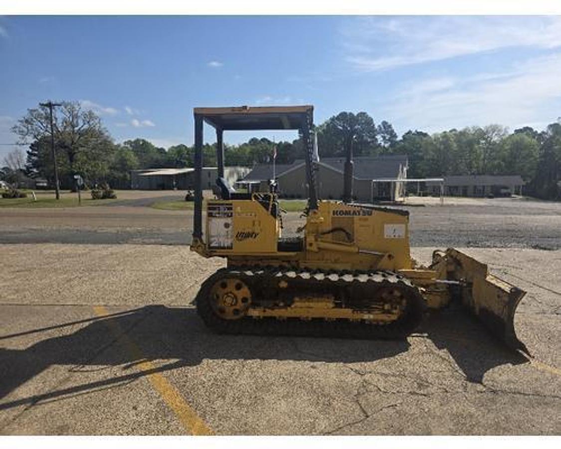 Used 2006 KOMATSU D21P-8A