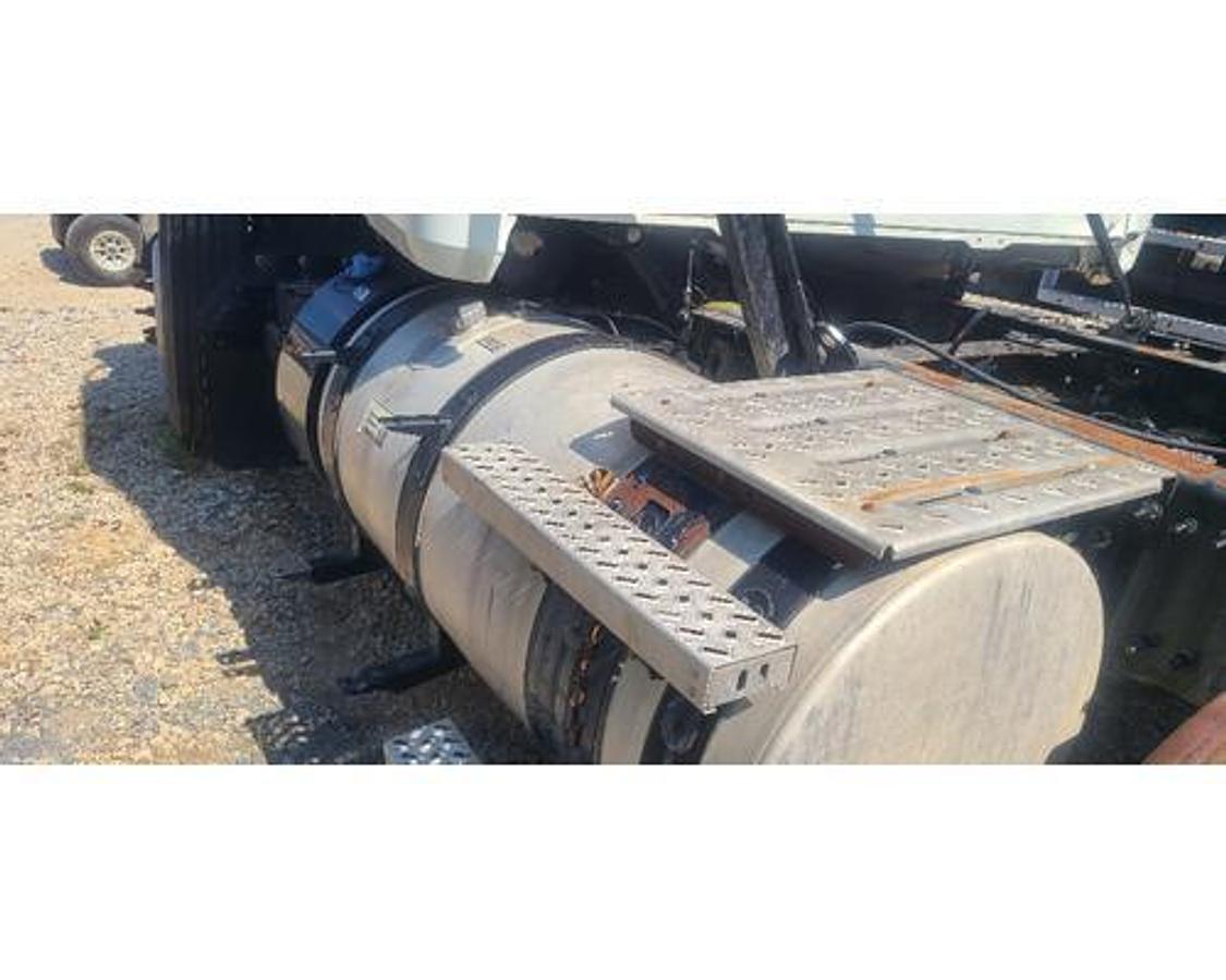 Used 2016 Mack CHU613