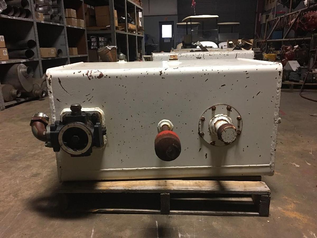 Used GOOD USED 75 GALLON HYDRAULIC TANK, RECTANGULAR, L: 37" W: 24" H: 20"