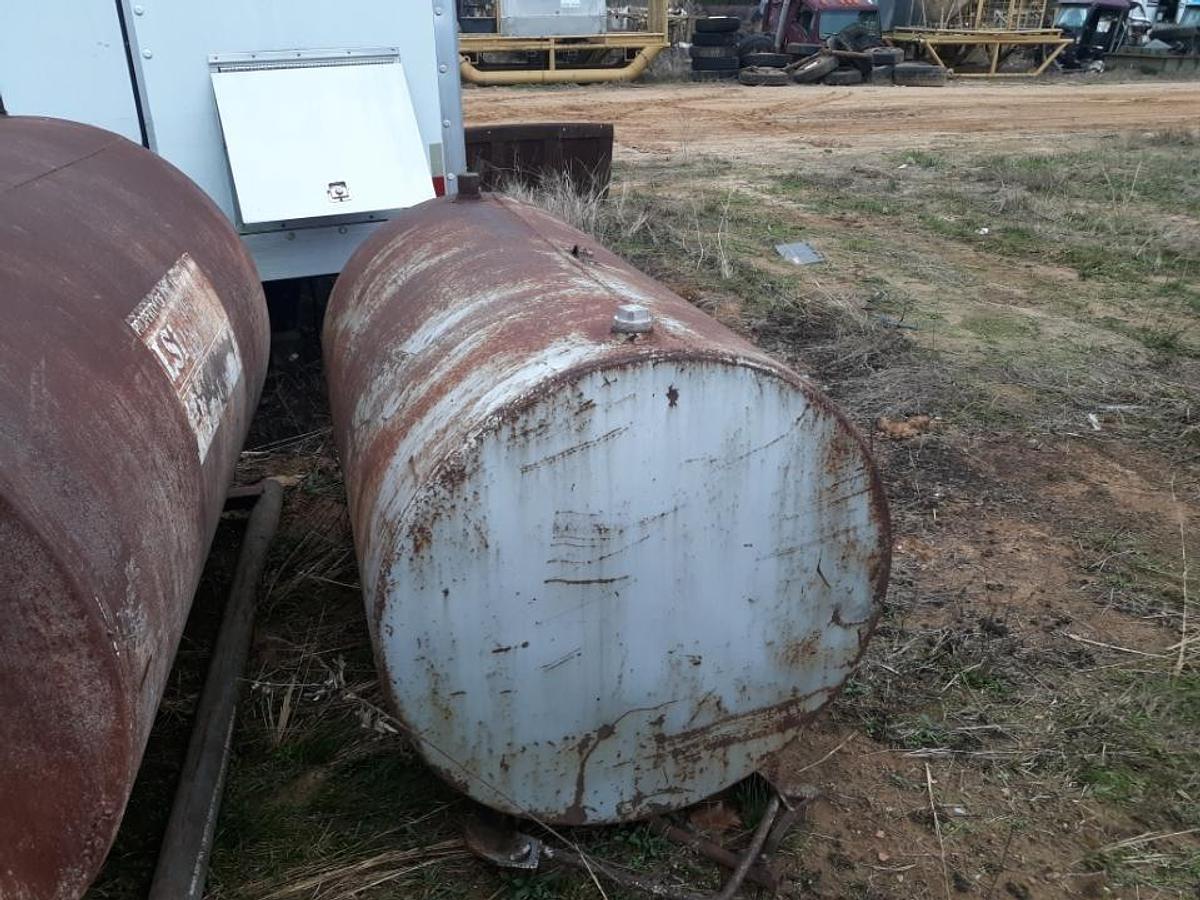 Used USED DIESEL FUEL TANK "L61 X "36 DIAMETER    GALLONS 250